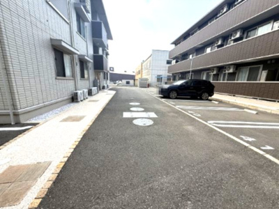 【駐車場】 | ラ・トゥール山城西　B棟