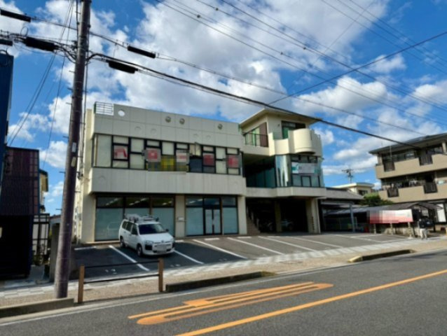 東栄町　サングリーンビルの外観