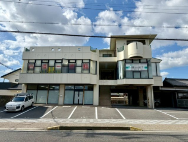 東栄町　サングリーンビルの外観