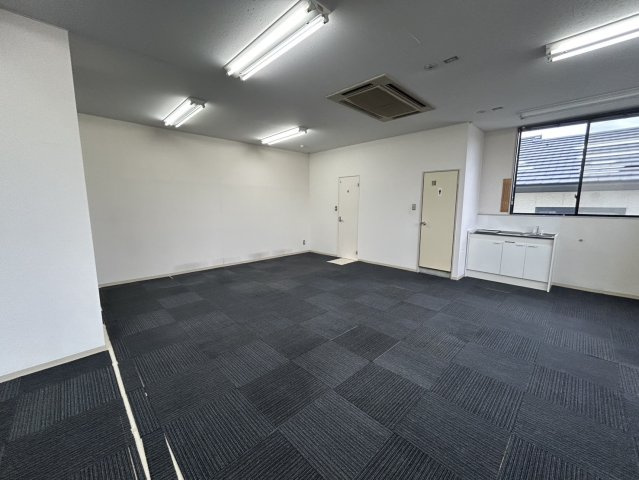 東栄町　サングリーンビルの内装