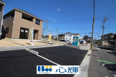 【前面道路含む現地写真】 | クレイドルガーデン山陽小野田市赤崎第２（２号棟） | コミュニティー以外の方々の出入りも少なく、お車の出し入れも楽々です。

