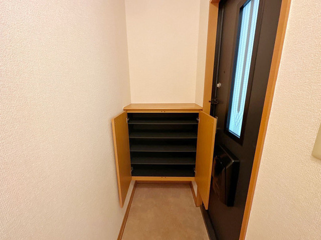 サニーハイツ学園中の玄関