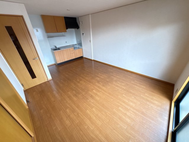 サニーハイツ学園中の居間・リビング