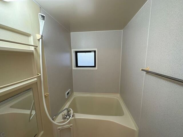 サニーハイツ学園中の浴室