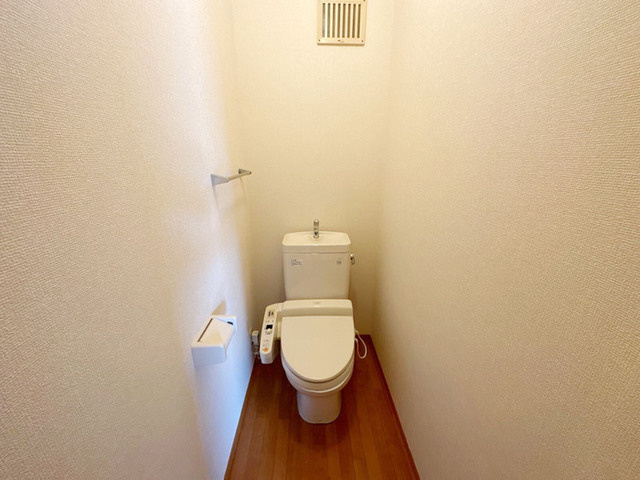 サニーハイツ学園中のトイレ