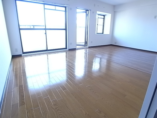 芦屋川ビューハイツの居間・リビング