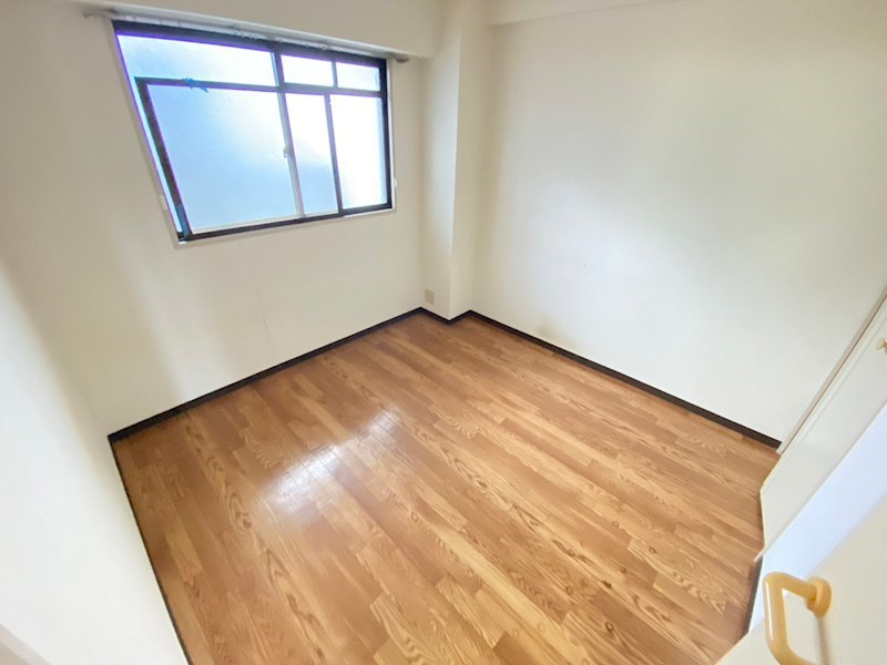 芦屋川ビューハイツの洋室