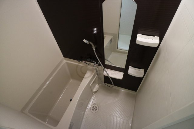 Luxe芦屋南の浴室