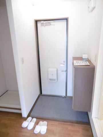 リオマール壱番館の玄関