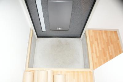 MKハイツの玄関