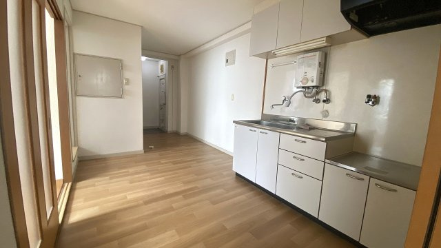 元町コーポラスの居間・リビング