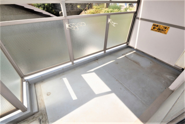 メゾンフローラのバルコニー