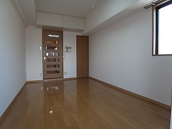 エステムコート神戸県庁前の居間・リビング