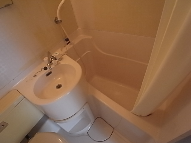 アクティ甲南の浴室