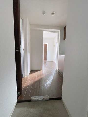 DECOLA ASHIYAの玄関