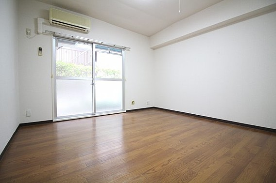 アルカイック六甲の居間・リビング