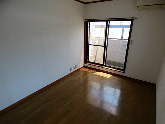 クレールメゾン篠原台の居間・リビング