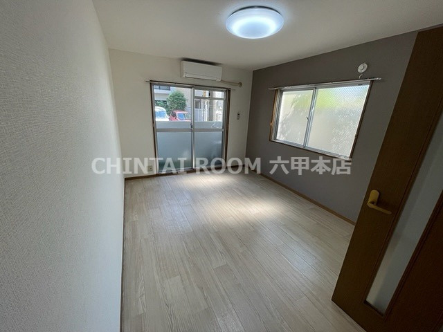 シェレナ六甲の洋室