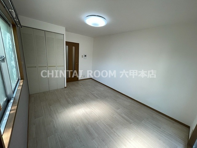 シェレナ六甲の洋室