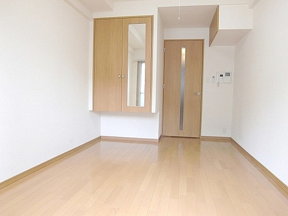 エステムコート三宮山手2ソアーレの居間・リビング