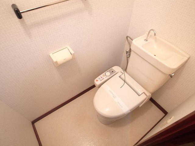 ビバリーハウス青谷弐番館のトイレ