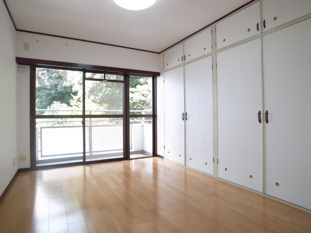 ビバリーハウス青谷弐番館の洋室