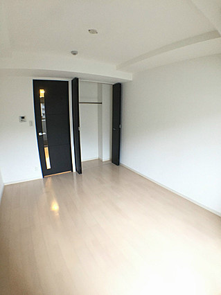 スワンズ新神戸ウィータの居間・リビング