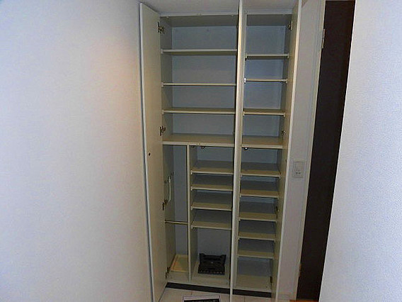 ワコーレ・ディ・アルクス元町の玄関