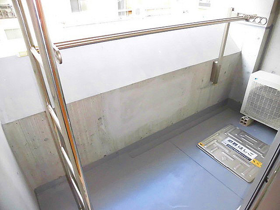 ワコーレ・ディ・アルクス元町のバルコニー