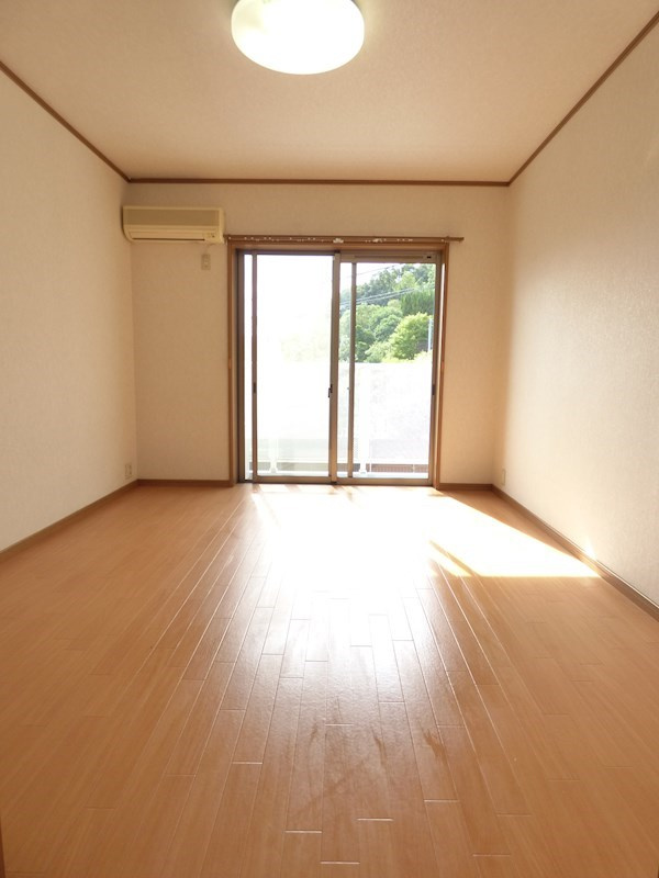 セレブ岡本の居間・リビング