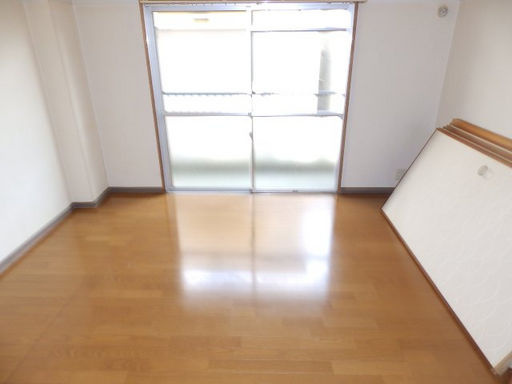 中島本庄ビルの居間・リビング