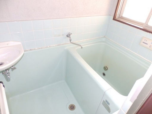 中島本庄ビルの浴室