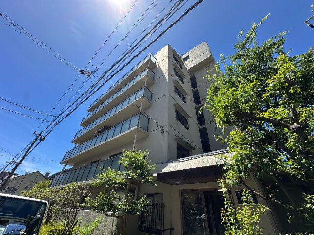 ファミール甲南の外観