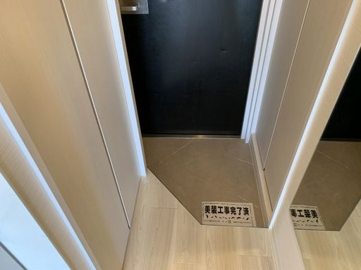 ラ・ティーダ御影の玄関