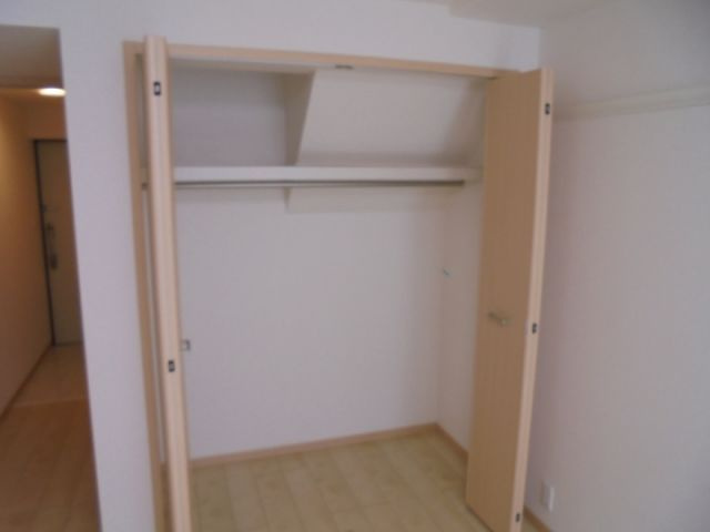 イサ・セレッソの収納