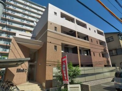 イサ・セレッソの外観