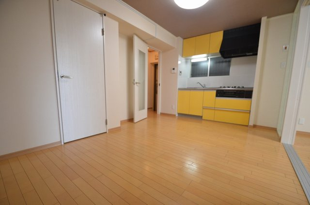 シャトー野崎の居間・リビング