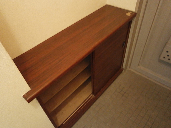 サンハイツ元町の玄関