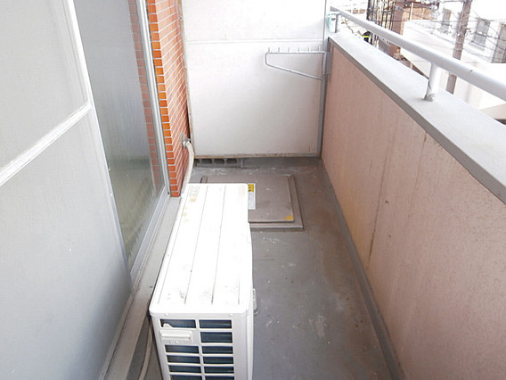 サンハイツ元町のバルコニー