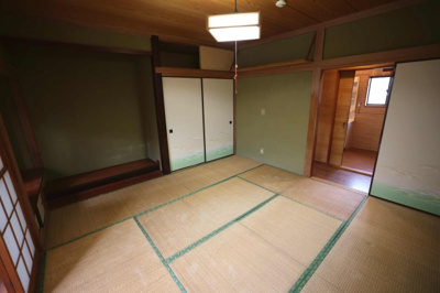【内装】 | 毛呂山町西戸　中古住宅 | 1階和室8帖2