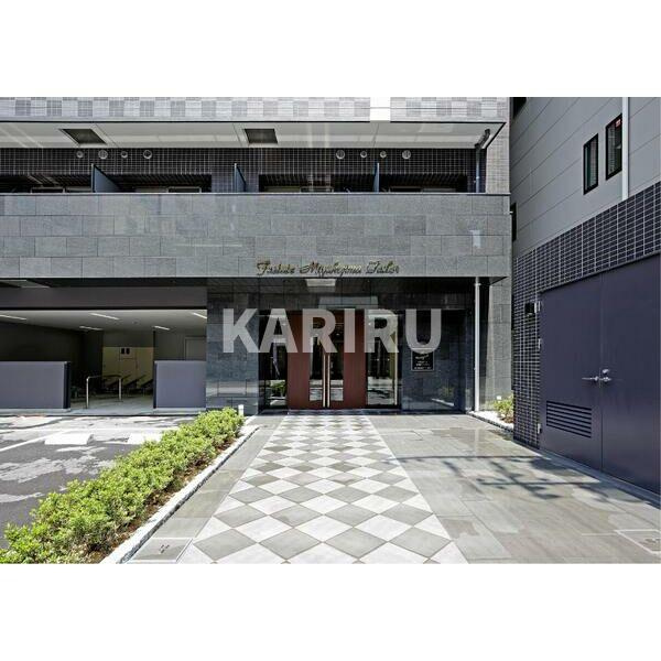 ファステート都島テーラーのエントランス