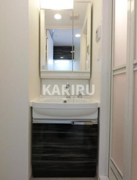 ファステート都島テーラーの洗面所