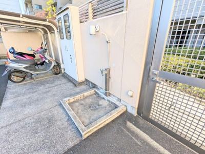 【その他共用部分】 | エンゼルパークソレイユ住吉 | ペット用の足洗い場です。