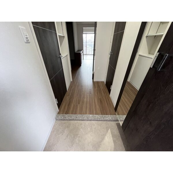 ロータス・ガーデン城南　名古屋市賃貸　仲介手数料無料の玄関