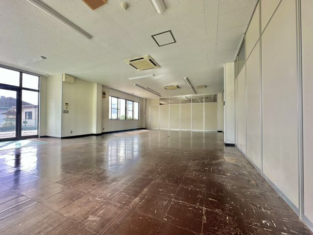 桜川市真壁町中古店舗付き住宅の内装