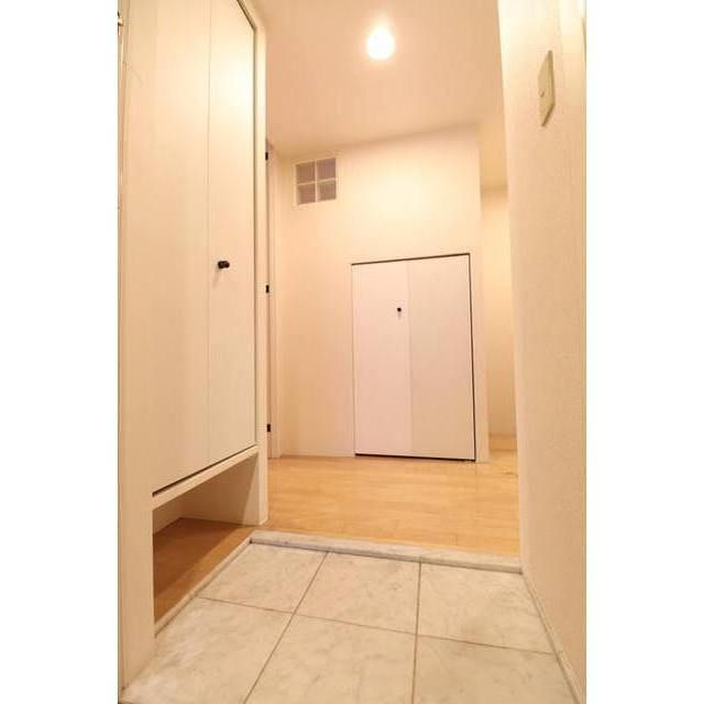 AZ　ASAKUSABASHIの玄関