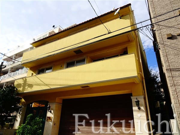 カーザ・クレアトーレの外観