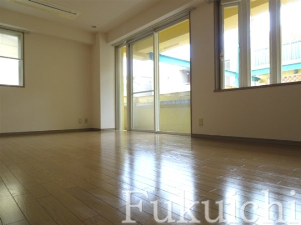 カーザ・クレアトーレの居間・リビング