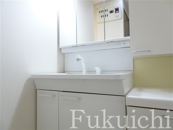 カーザ・クレアトーレの独立洗面台