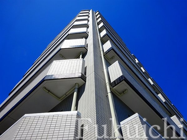 ヴェルト柿の木坂の外観